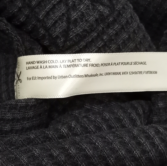 Free People One thermal top. NWT.  Charcoal gray. Size xs or small. - Picture 7 of 16